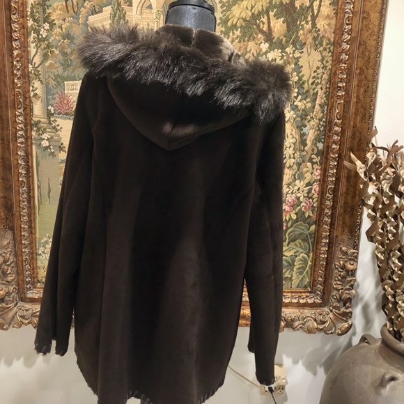 1 Madison Women's Fur Hooded Jacket BEAUTIFUL - Picture 3 of 7